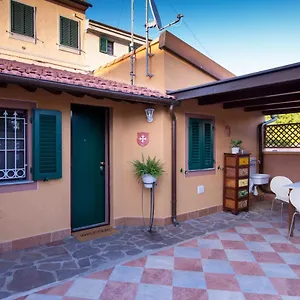 https://il-rustichello-casa-boulogne.it-tuscanyhotel.com