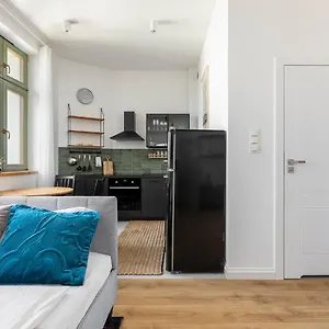 https://homewell-apartments-poznaska.poznan-hotels.com