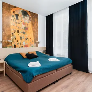 https://matejki-brokatowy.poznan-hotels.com