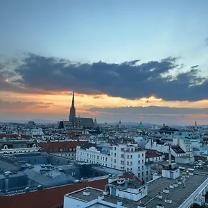 Apartment Center With 360° Rooftop, Wien