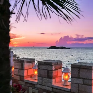 Castle 4* Ksamil