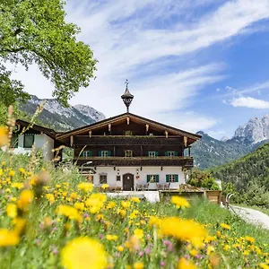Berg'k'hof Kaisertal - Alpine Hideaway Oostenrijk