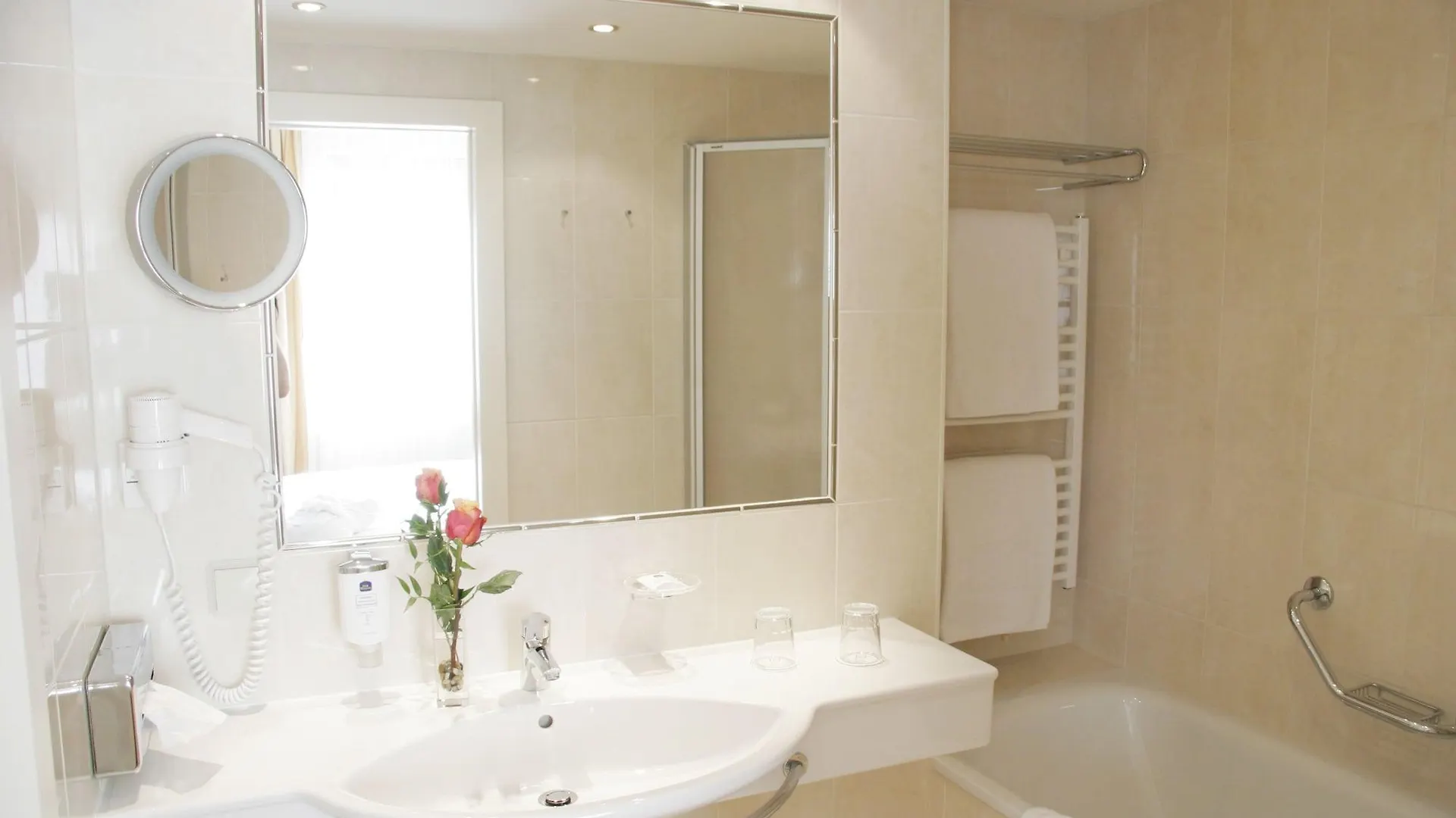 וינה Hotel City Central