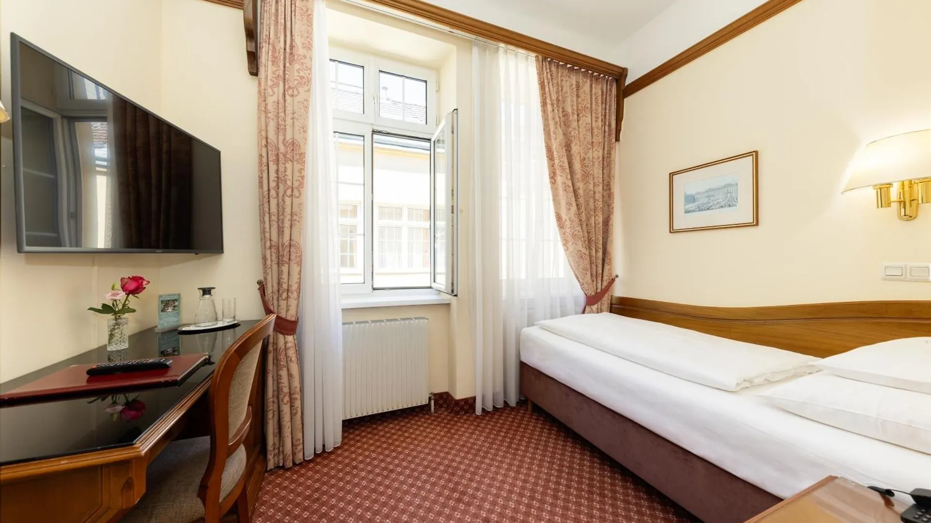 ****  Hotel City Central Vienna Austria