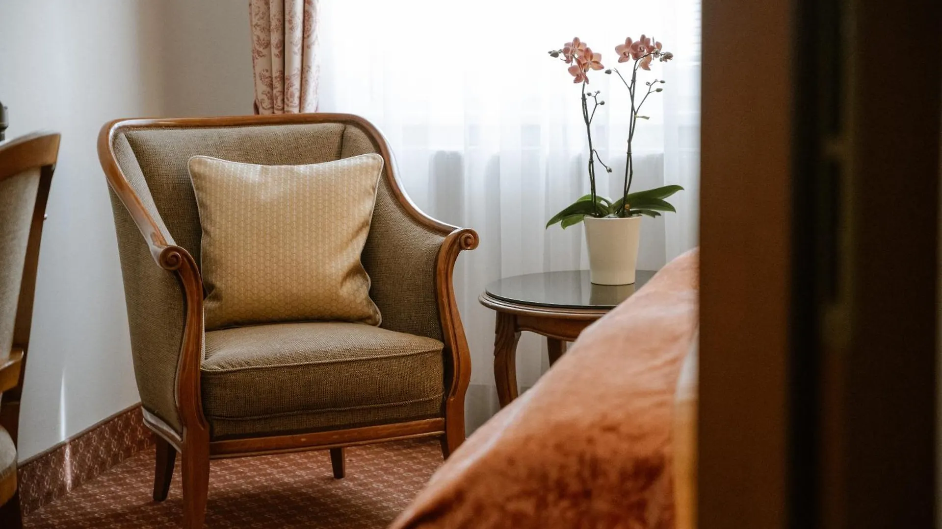 Hotel City Central Vienna 4*,